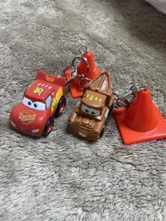 ディズニーリゾート　カーズ　マックィーン　メーター　キーホルダー　ピクサー