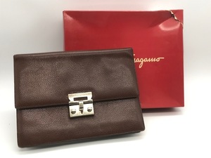 SALVATORE FERRAGAMO　サルヴァトーレ・フェラガモ　かばん　バック　ブラウン　茶色