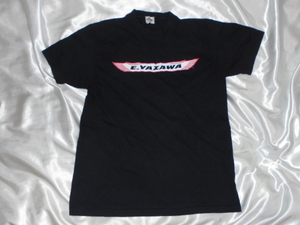 送料185円・R22■ 矢沢永吉　胸に 羽ロゴ　Tシャツ　yazawa CLUB