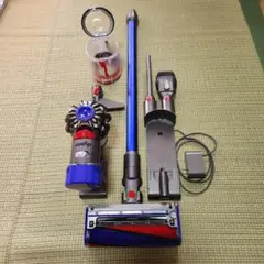 ダイソン　 dyson　 コードレス掃除機 　V7 　SV11