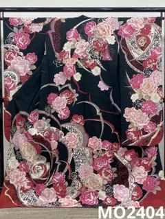 振袖 豪華 銀彩 刺繍 金彩 紋意匠 薔薇 身丈171cm パールトーン加工済