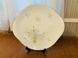 【美品】ROYAL DOULTON ロイヤルドルトン FLIRTATION フラテーション BBプレート 大皿 フラワーブーケ 約27cm