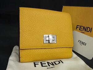 1円 ■美品■ FENDI フェンディ ピーカブー レザー 二つ折り 財布 ウォレット 小銭入れ 札入れ カード入れ イエロー系 FH2610