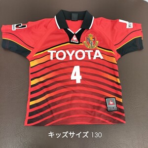 （USED） 希少 名古屋グランパスエイト 背番号4 キッズサイズ ユニフォーム サッカー サイン入り ルコック 半袖 Jリーグ サイズ130 