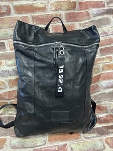 ☆美品☆　DIESEL　ディーゼル　黒色　リュック　PC・タブレットケースあり　通勤　通学　にも