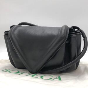 ［美品］ボッテガヴェネタ　BOTTEGA VENETA　ビーク　BEAK　ラムレザー　ショルダーバッグ ブラック