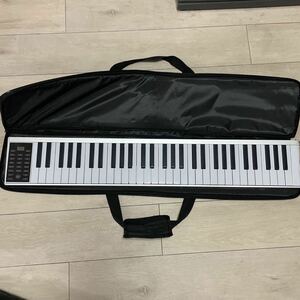 電子キーボード　61鍵盤　充電式　携帯用