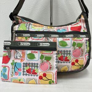 □48−2987 LeSportsac レスポートサック レディース ショルダーバッグ ポーチ付き フルーツ柄 ベジタブル柄 カジュアル 軽量 総柄