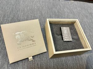 【極美品】BURBERRY バーバリー マネークリップ シルバー チェック　ケース付きケース付き