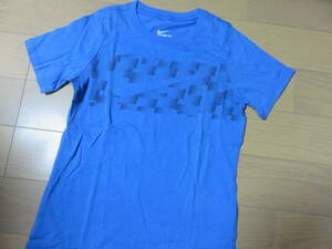 NIKE ジュニア 半袖Tシャツ 140㌢ サックス 新品 ☆決算セール☆