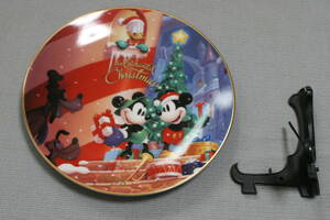 ★中古品　Disney　ディズニーストア　クリスマスプレート　1998年　直径 20.5ｃｍ位　ミッキー ミニー★