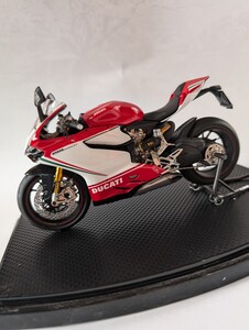 タミヤ模型　1/12 DUCATI 1199 PANIGALE S TRICOLORE