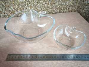□曽我ガラス リンゴ型のガラス鉢 大小セット キッチン台所用品 □35