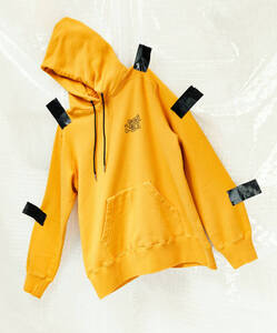 定価以下☆新品未使用☆sacai Mark Gonzalez コラボ ONE LOVE Hoodie スウェット フーディー yellow サカイ 20