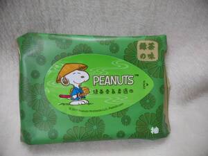 ◇　訳あり　台湾　ウェットティッシュ　スヌーピー　２個セット PEANUTS 緑茶の味　海外