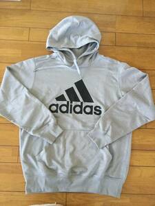 美品adidasパーカーグレーL