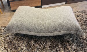 【中古】ligne roset 　リーンロゼ　ROSETCalin　ロゼカラン　steel leg　スチールレッグ　パフ　オットマンフランス　シンプル　モダン