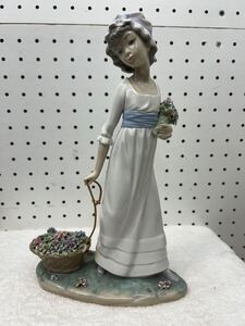 ☆LLADRO リヤドロ 女の子と花のバスケット 置物 オブジェ 陶器人形☆★即決の場合送料無料★管理番号1227-73