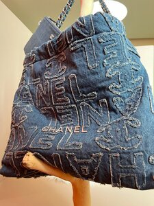 人気美品◆CHANEL デニムのショッピングバッグで シンプルでレトロな