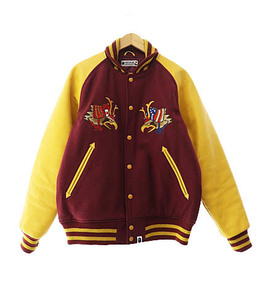 アベイシングエイプ A BATHING APE ×UNDEFEATED アンディフィーテッド VARSITY JACKET 袖レザー バーシティ ジャケット スタジャン 001HJ9