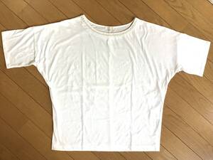 COMME CA Mature　白　パール　ふわっとTシャツ　半袖