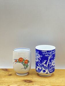 (NO.6671)哲山窯 湯呑2個セット◆陶器 陶芸◆Φ5.5×H8cm Φ6×H9cm◆茶器 和食器 キッチン雑貨◆中古品