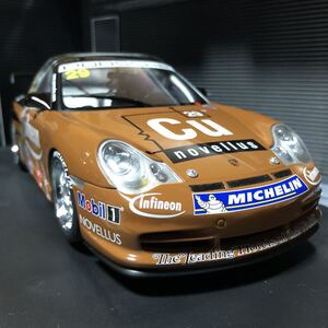 未展示品　オートアート1/18 ポルシェ911 GT3R アジアンカレラカップ2003優勝車