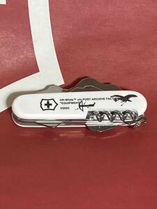 〓【VICTORINOX】Off-White　ビクトリノックス　オフホワイト　スイスアーミーナイフ　シリアルナンバーあり