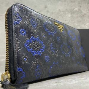 【極希少/美品】 PRADA プラダ メンズ ビジネス 長財布 ラウンドファスナー 金ロゴ 模様 エンボス レザー 本革 ブラック 黒 青 小銭入れ