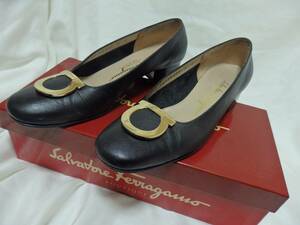 Salvatore Ferragamo フェラガモ ブラックレザー ローヒールパンプス レザーソール イタリア製 6表示23㎝相当 中古 FRULLY 踵は修理後送付