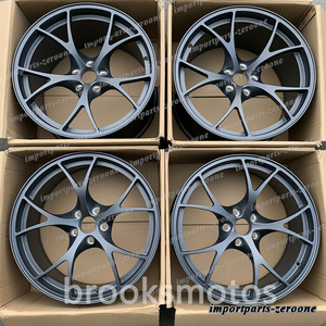 18インチ　アルファロメオ GIULIA 18インチ ホイールセット 18x8.0 +33 4本セット SATIN ガンメタル-BRN