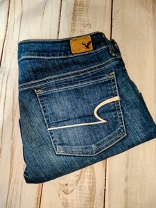 ＡＭＥＲＩＣＡＮ ＥＡＧＬＥ OUT ＦＩＴＴＥＲＳ デニムショートパンツレディース中古