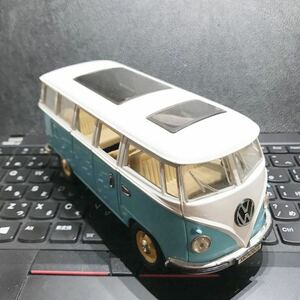 【VOLKS WAGEN】フォルクスワーゲン ワーゲン バス　マイクロバス　パステルブルー/ミント(?)×ホワイト　ツートン　ヴィンテージ