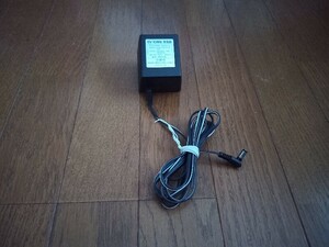 ㈱朝日コーポレーション 6V10時間充電器 AC100V入力　DC6V350mA出力　品番0027-193-0-Ｄ2KAI 中古品　通電確認済み