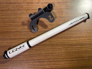 LEZYNE 携帯ポンプ ROAD DRIVE L 283mm