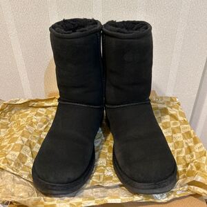 UGG アグ ムートンブーツ CLASSIC SHORT 5825 クラシックショート 7サイズ 黒 ブラック 箱付 