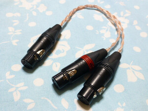 XLR コネクタ 4ピン (メス) → XLR コネクタ 3ピン×2 (メス) 変換ケーブル MOGAMI 2944 八芯ブレイド編み込み 20cm (カスタム対応可能)