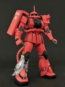 改修塗装済み完成品　MG 1/100 MS-06S シャア専用 ザクII Ver.2.0 (機動戦士ガンダム) スペシャルクリアパーツ付き