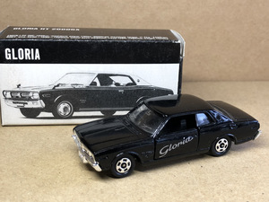 031 tomica トミカ No.85 1/65 ニッサン グロリア ハードトップ 2000GX NISSAN GLORIA HT 箱入り