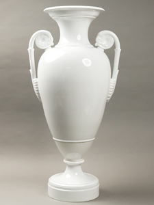 nJTc KPM ベルリン カルル・フリードリッヒ・シンケル White Porcelain ロゼットハンドル花瓶 72cm Scepter Mark