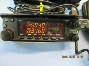 ＫＥＮＷＯＯＤ 　ＴＭ−７３２ １４４ＭＨｚ／４３０ＭＨｚ　ＦＭトランシ−バ−　ジャンク