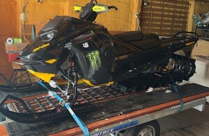 2024年モデル skidoo SUMMIT X EXPERT 850 E-TEC TURBO R 165 北海道より低走行 