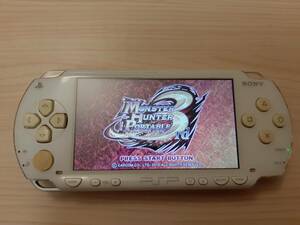 中古品 SONY PSP 1000 ホワイト 本体 バッテリー＆充電器付 すぐ遊べるセット W2