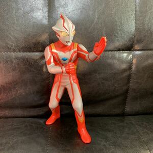 ウルトラマンメビウス　バンプレスト　ソフビ　フィギュア