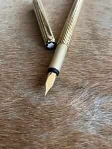 MONTBLANC モンブラン 万年筆 ノブレス ゴールドカラー ペン先 585 刻印 筆記用具 ケース付