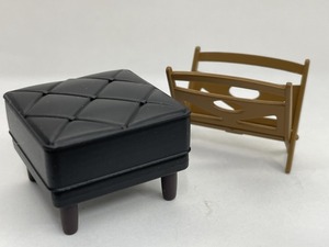 ■★ケンエレファント　カリモク60　MINIATURE FURNITURE　オットマン+マガジンラック（スタンダードブラック）