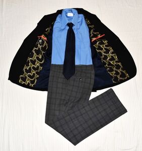 ★ポールスミス★paul smith★ 肌触りは抜群。 人と差をつける素敵なデザイン裏地 人気のブラック2釦ジャケット・秋冬物の黒ブレ　Ｍ