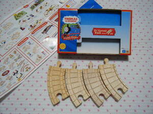 きかんしゃトーマス　THOMAS&FRIENDS　WOODEN RAILWAY　木製レールシリーズ 【曲線レール ４本　90ｍｍ】　99234　@ラーニングカーブ社製