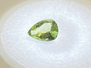 ペリドット　ルース　1ct