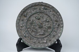 【萬藏】 中国美術 古玩 美術品 銅製 古銅製 古美術 中国 時代物 銅器 時代物 唐物 骨董品 銅鏡 古鏡 海獣葡萄鏡 青銅鏡